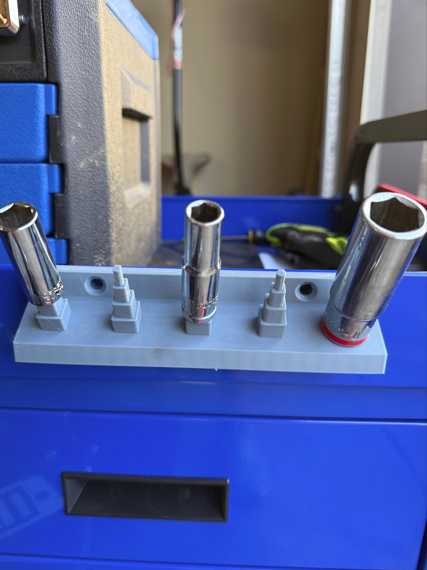 Socket Holder